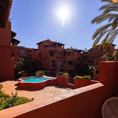 Two-Room Apartment In Elviria Near The Beach With Parking Марбелья Экстерьер фото