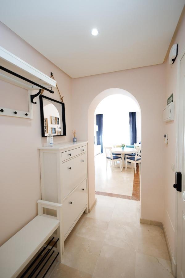 Two-Room Apartment In Elviria Near The Beach With Parking Марбелья Экстерьер фото