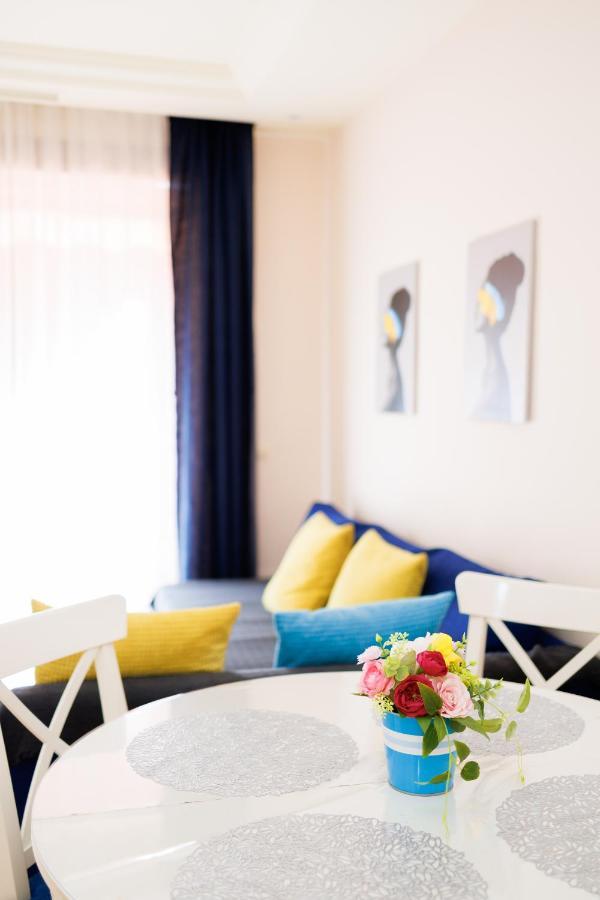 Two-Room Apartment In Elviria Near The Beach With Parking Марбелья Экстерьер фото