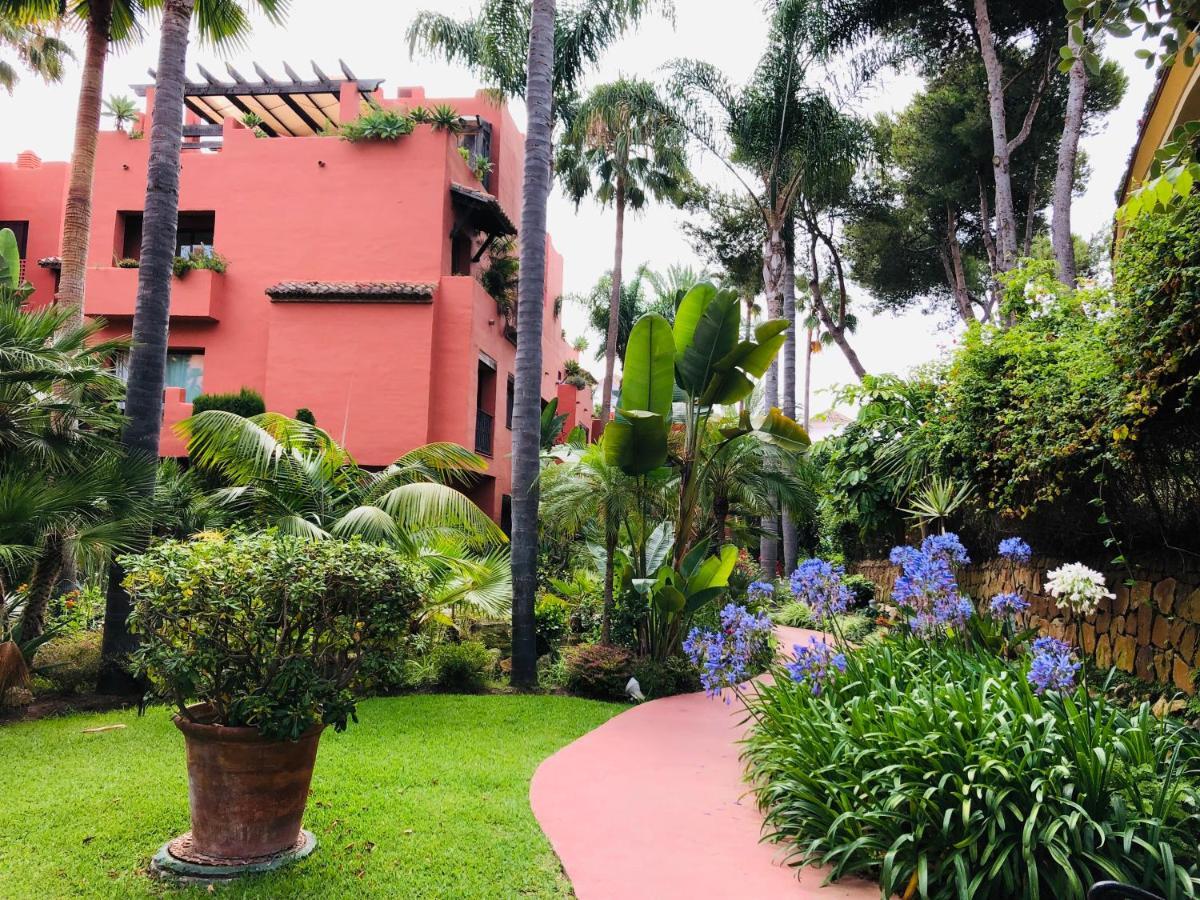 Two-Room Apartment In Elviria Near The Beach With Parking Марбелья Экстерьер фото